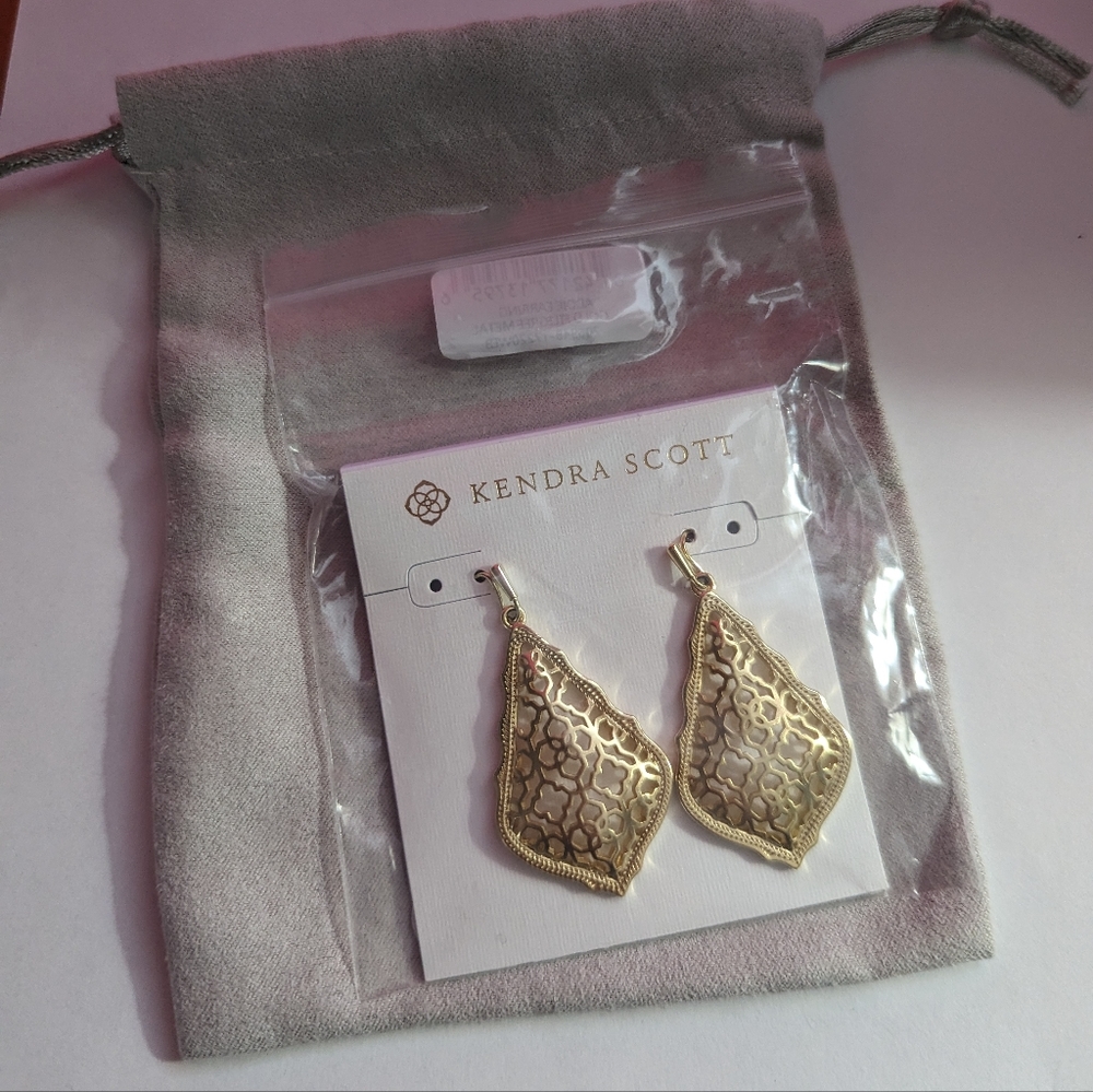 Kendra Scott Addie Gold Filagree Earrings